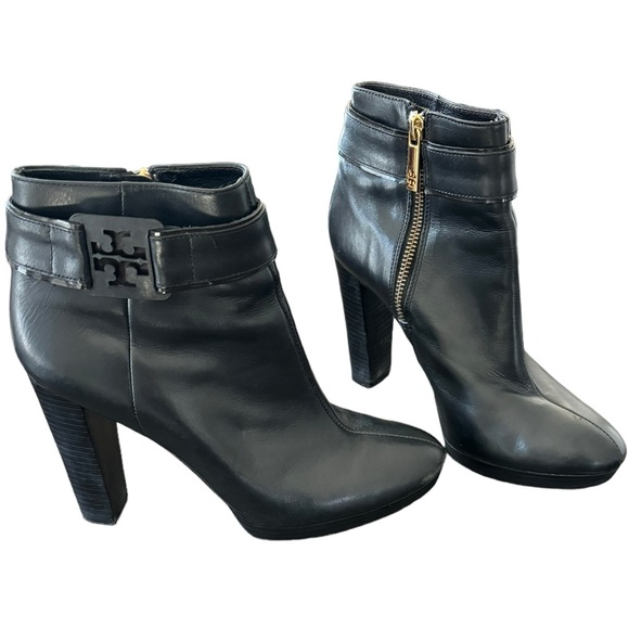 Tory Burch Shoes - Tory Burch Barrick leather logo ankle bootie heels black gold Size 7